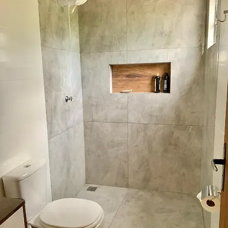 Chale Com Jacuzzi Vista Do Lago Alexania Exterior photo